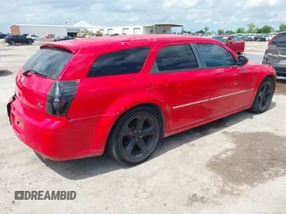 2007 Dodge Magnum R/T with VIN 2D4GV57207H867265, listed as a IAAI auction lot 42093939 with 167,007 mi miles and . Bid and sale history available at carsss.com. Image 4.