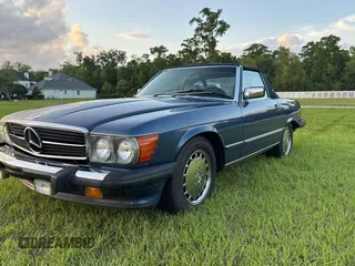 1988 Mercedes-Benz 560 Series 560SL with VIN WDBBA48DXJA085766, listed as a Copart auction lot 54797875 with 69,162 mi miles and Clean Title. Bid and sale history available at carsss.com. Image 2.