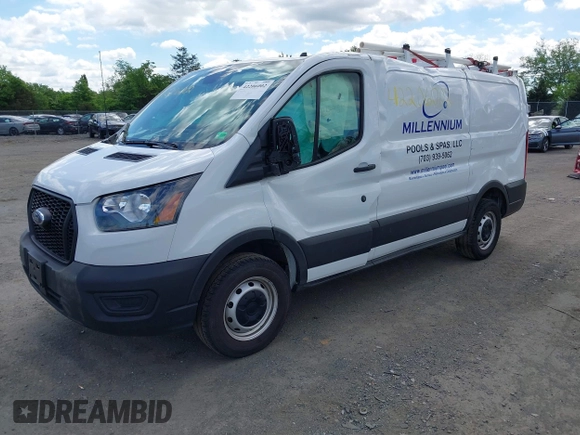 2023 Ford Transit Cargo z VIN 1FTBR1Y88PKB28094, wystawiony jako IAAI lot #42206002 z przebiegiem 22 519 mil mil oraz . Historia ofert i sprzedaży dostępna na DreamBid. Obrazek 16.