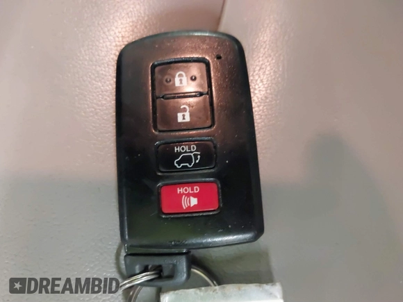 2016 Toyota Highlander XLE z VIN 5TDJKRFH8GS242509, wystawiony jako IAAI lot #41217281 z przebiegiem 203 373 mil mil oraz . Historia ofert i sprzedaży dostępna na DreamBid. Obrazek 11.
