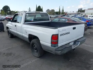 2000 Dodge Ram 1500 with VIN 1B7HC13Y5YJ167462, listed as a IAAI auction lot 41446564 with 141,260 mi miles. Bid and sale history available at carsss.com. Image 3.