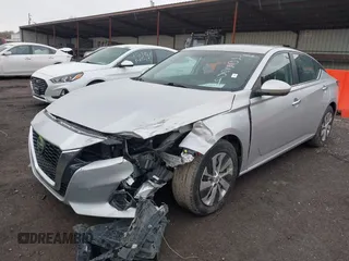 2020 Nissan Altima S z VIN 1N4BL4BV5LC208609, wystawiony jako IAAI lot #41894171 z przebiegiem 88 658 mil mil oraz . Historia ofert i sprzedaży dostępna na DreamBid. Obrazek 17.
