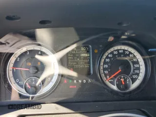 2016 Ram 1500 Rebel z VIN 1C6RR7YT0GS280741, wystawiony jako Copart lot #70168524 z przebiegiem 132 045 mil mil oraz Nie do naprawy. Historia ofert i sprzedaży dostępna na DreamBid. Obrazek 9.