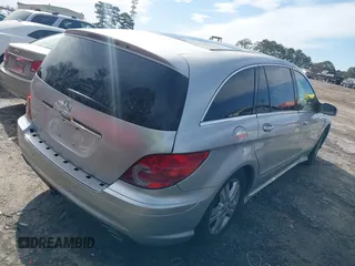 2009 Mercedes-Benz R-Class 3.5L with VIN 4JGCB65E19A094827, listed as a IAAI auction lot 41574060 with 155,257 mi miles. Bid and sale history available at carsss.com. Image 4.