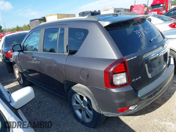 2016 Jeep Compass Sport with VIN 1C4NJDBB0GD511414, listed as a IAAI auction lot 40390327 with 132,120 mi miles. Bid and sale history available at carsss.com. Image 3.