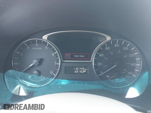 2015 Nissan Altima SV with VIN 1N4AL3AP5FC588001, listed as a IAAI auction lot 42075596 with 110,143 mi miles and . Bid and sale history available at carsss.com. Image 7.