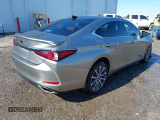 2021 Lexus ES with VIN 58ADZ1B12MU107749, listed as a IAAI auction lot 41543415 with 48,134 mi miles. Bid and sale history available at carsss.com. Image 4.