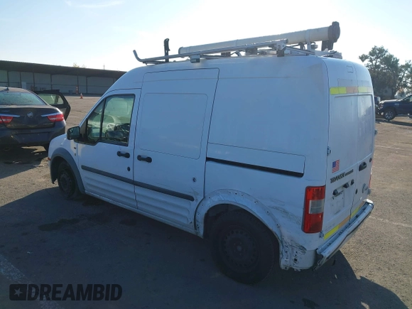 2013 Ford Transit Connect XLT с VIN NM0LS7BN7DT135244, выставлен на аукционе IAAI как лот 40942874 с пробегом 80 592 миль миль и . История ставок и продаж доступна на DreamBid. Изображение 3.