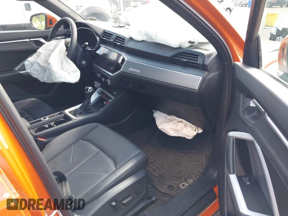 2022 Audi Q3 Premium Plus z VIN WA1BUCF36N1149539, wystawiony jako IAAI lot #42176930 z przebiegiem 13 152 mil mil oraz . Historia ofert i sprzedaży dostępna na DreamBid. Obrazek 5.