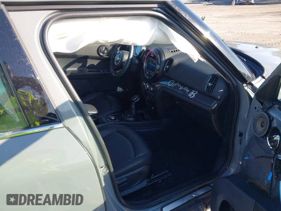 2019 MINI Countryman Cooper z VIN WMZYS7C5XK3F45978, wystawiony jako IAAI lot #42388194 z przebiegiem 62 725 mil mil oraz . Historia ofert i sprzedaży dostępna na DreamBid. Obrazek 5.