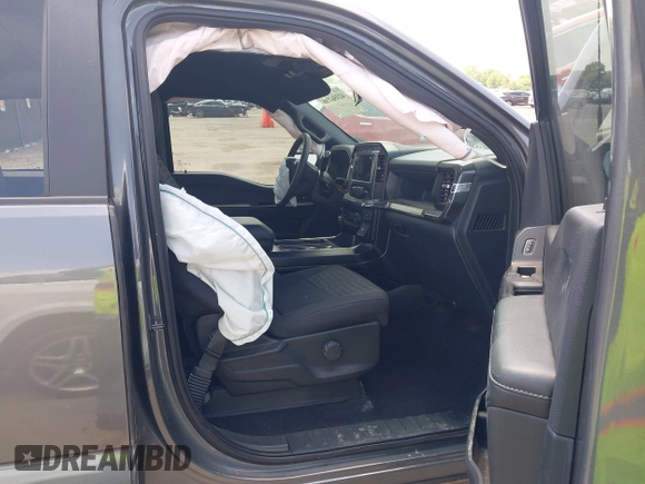 2023 Ford F-150 XL z VIN 1FTEW1CP7PKF95883, wystawiony jako IAAI lot #42356708 z przebiegiem Nie podano mil oraz . Historia ofert i sprzedaży dostępna na DreamBid. Obrazek 5.