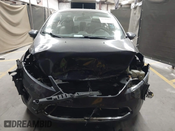 2013 Ford Fiesta SE z VIN 3FADP4BJ1DM186232, wystawiony jako IAAI lot #42304613 z przebiegiem 105 919 mil mil oraz . Historia ofert i sprzedaży dostępna na DreamBid. Obrazek 12.