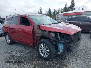 2016 Kia Sorento LX with VIN 5XYPGDA59GG180661, listed as a IAAI auction lot 42068449 with 158,463 mi miles. Bid and sale history available at carsss.com. Image 6.