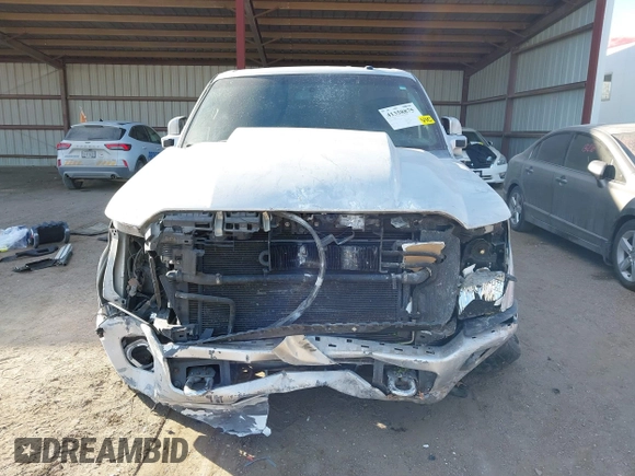 2011 Ford F-250 XL with VIN 1FT7W2BT8BEA73610, listed as a IAAI auction lot 41358875 with 261,563 mi miles and . Bid and sale history available at DreamBid. Image 12.