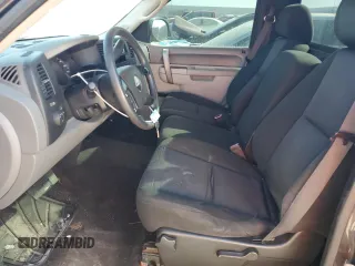 2011 GMC Sierra 1500 Work Truck z VIN 1GTN1TEX0BZ232607, wystawiony jako Copart lot #81737074 z przebiegiem 216 005 mil mil oraz Szkoda całkowita • Salvage title. Historia ofert i sprzedaży dostępna na DreamBid. Obrazek 7.