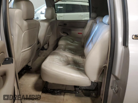 2005 Chevrolet Suburban LT с VIN 1GNFK16Z95J147118, выставлен на аукционе Copart как лот 50602885 с пробегом Не указан миль и Списание • Salvage title. История ставок и продаж доступна на DreamBid. Изображение 12.