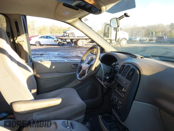2003 Dodge Grand Caravan with VIN 2D4GP34L83R125647, listed as a IAAI auction lot 41336505 with 283,511 mi miles and . Bid and sale history available at DreamBid. Image 5.