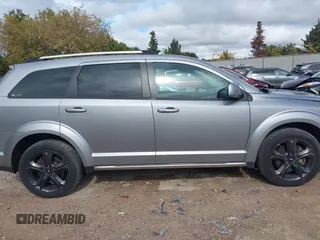2018 Dodge Journey Crossroad with VIN 3C4PDDGG1JT430525, listed as a IAAI auction lot 40587131 with 108,564 mi miles. Bid and sale history available at carsss.com. Image 14.