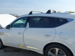 2024 Genesis GV80 z VIN KMUHCESC6RU160904, wystawiony jako IAAI lot #40675389 z przebiegiem 6 984 mil mil oraz . Historia ofert i sprzedaży dostępna na DreamBid. Obrazek 15.