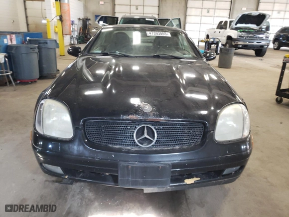 2000 Mercedes-Benz SLK-Class Kompressor with VIN WDBKK47FXYF168434, listed as a Copart auction lot 47393865 with 177,445 mi miles and Clean Title. Bid and sale history available at carsss.com. Image 5.
