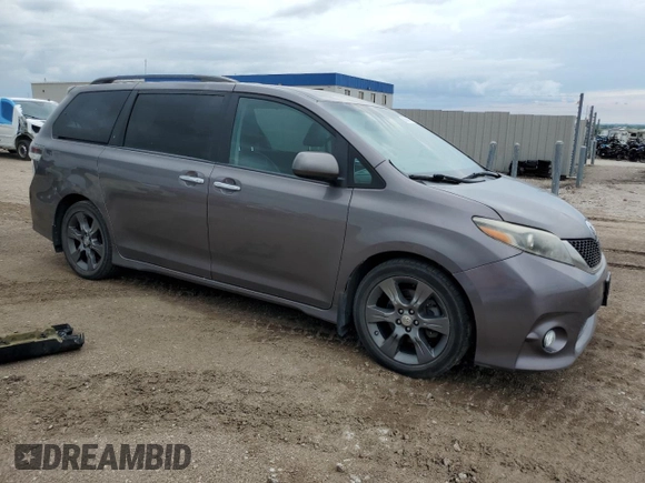 2016 Toyota Sienna SE with VIN 5TDXK3DCXGS732187, listed as a Copart auction lot 60566435 with Not provided miles and Clean title. Bid and sale history available at DreamBid. Image 4.