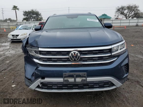 2021 Volkswagen Atlas SE with VIN 1V2JE2CA2MC241535, listed as a Copart auction lot 44203225 with 33,995 mi miles and Salvage title. Bid and sale history available at DreamBid. Image 5.