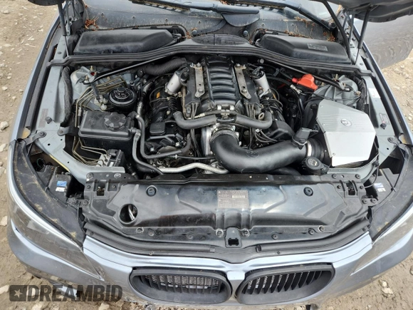2007 BMW 5 Series 550i z VIN WBANB53547CN93565, wystawiony jako Copart lot #56524565 z przebiegiem 175 035 mil mil oraz Nie do naprawy • Non repairable. Historia ofert i sprzedaży dostępna na DreamBid. Obrazek 11.
