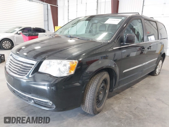 2015 Chrysler Town & Country Touring with VIN 2C4RC1BGXFR552294, listed as a IAAI auction lot 42168598 with 155,388 mi miles. Bid and sale history available at carsss.com. Image 18.