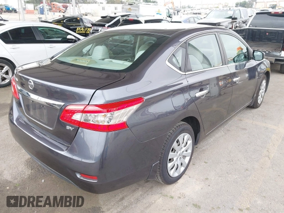 2014 Nissan Sentra SV z VIN 3N1AB7APXEL609922, wystawiony jako IAAI lot #42350013 z przebiegiem 135 382 mil mil oraz . Historia ofert i sprzedaży dostępna na DreamBid. Obrazek 4.