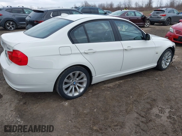 2011 BMW 3 Series 328i xDrive with VIN WBAPK5C55BF122623, listed as a IAAI auction lot 41868600 with 105,948 mi miles. Bid and sale history available at carsss.com. Image 4.