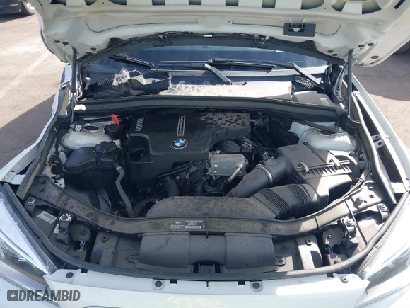 2014 BMW X1 sDrive28i with VIN WBAVM1C52EVW52505, listed as a IAAI auction lot 41625122 with 44,684 mi miles. Bid and sale history available at carsss.com. Image 10.