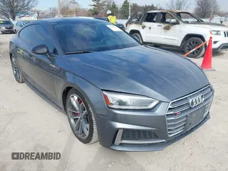 2018 Audi S5 Sportback Prestige z VIN WAUC4CF5XJA072791, wystawiony jako IAAI lot #41898971 z przebiegiem 59 367 mil mil oraz . Historia ofert i sprzedaży dostępna na DreamBid. Obrazek 1.