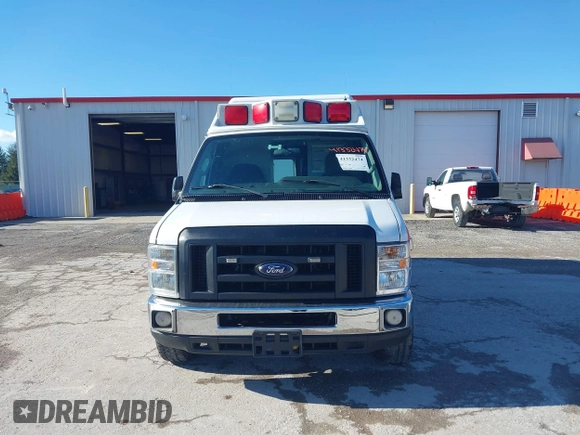 2009 Ford E-Series Commercial z VIN 1FDSS34P09DA67288, wystawiony jako IAAI lot #41332474 z przebiegiem 490 612 mil mil oraz . Historia ofert i sprzedaży dostępna na DreamBid. Obrazek 12.