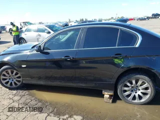 2007 BMW 3 Series 335i with VIN WBAVB73527PA89815, listed as a IAAI auction lot 41956634 with 119,121 mi miles and . Bid and sale history available at DreamBid. Image 14.