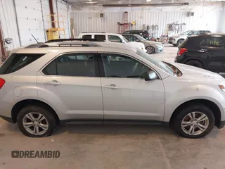 2017 Chevrolet Equinox LS z VIN 2GNALBEK5H1596523, wystawiony jako IAAI lot #42302402 z przebiegiem 121 261 mil mil oraz . Historia ofert i sprzedaży dostępna na DreamBid. Obrazek 13.