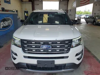 2017 Ford Explorer XLT z VIN 1FM5K8D89HGD10533, wystawiony jako Copart lot #63228615 z przebiegiem 134 917 mil mil oraz Szkoda całkowita • Salvage title. Historia ofert i sprzedaży dostępna na DreamBid. Obrazek 5.