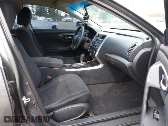 2014 Nissan Altima 2.5 with VIN 1N4AL3AP2EC167058, listed as a IAAI auction lot 41808288 with 177,053 mi miles. Bid and sale history available at carsss.com. Image 5.