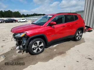 2018 Jeep Compass Latitude z VIN 3C4NJDBB9JT201621, wystawiony jako Copart lot #61359445 z przebiegiem 110 360 mil mil oraz Czysty tytuł • Clean title. Historia ofert i sprzedaży dostępna na DreamBid. Obrazek 1.