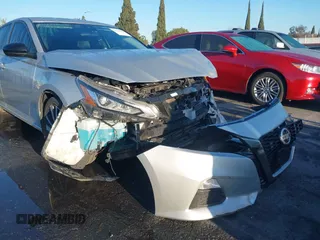 2022 Nissan Altima SR z VIN 1N4BL4CV3NN330052, wystawiony jako IAAI lot #41735544 z przebiegiem 39 782 mil mil oraz . Historia ofert i sprzedaży dostępna na DreamBid. Obrazek 18.