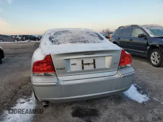 2005 Volvo S60 with VIN YV1RS592252476694, listed as a Copart auction lot 41728645 with 0 mi miles and Salvage Title. Bid and sale history available at carsss.com. Image 6.