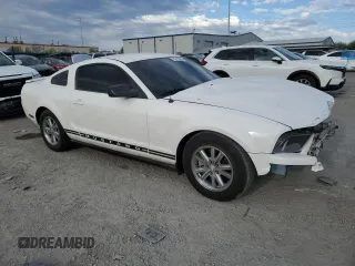 2007 Ford Mustang Deluxe z VIN 1ZVFT80N975326126, wystawiony jako Copart lot #53705085 z przebiegiem 77 431 mil mil oraz Szkoda całkowita • Salvage title. Historia ofert i sprzedaży dostępna na DreamBid. Obrazek 4.