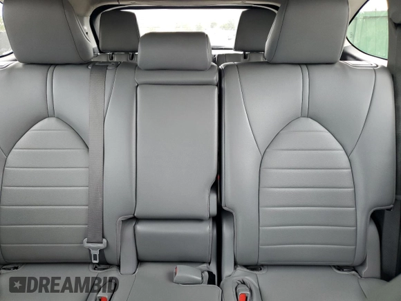 2022 Toyota Highlander XLE z VIN 5TDGZRAH4NS127982, wystawiony jako Copart lot #58969415 z przebiegiem 220 932 mil mil oraz Czysty tytuł • Clean title. Historia ofert i sprzedaży dostępna na DreamBid. Obrazek 10.