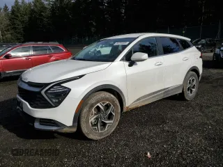 2025 Kia Sportage LX with VIN KNDPU3DF3S7350686, listed as a Copart auction lot 44255305 with 5,118 mi miles and Salvage Title. Bid and sale history available at carsss.com. Image 1.