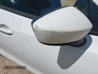 2017 Toyota Yaris z VIN 3MYDLBYV9HY183860, wystawiony jako IAAI lot #42060165 z przebiegiem 191 321 mil mil oraz . Historia ofert i sprzedaży dostępna na DreamBid. Obrazek 19.
