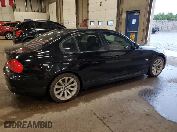 2009 BMW 3 Series 328i xDrive z VIN WBAPK73509A456299, wystawiony jako Copart lot #61068735 z przebiegiem 164 952 mil mil oraz Czysty tytuł • Clean title. Historia ofert i sprzedaży dostępna na DreamBid. Obrazek 3.