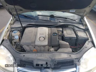 2005 Volkswagen Jetta 2.5L with VIN 3VWSF71K25M621161, listed as a IAAI auction lot 42264314 with 147,335 mi miles and . Bid and sale history available at DreamBid. Image 10.