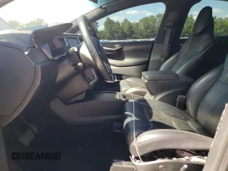 2017 Tesla Model X 90D z VIN 5YJXCDE23HF051027, wystawiony jako Copart lot #64608843 z przebiegiem 77 222 mil mil oraz Szkody całkowita. Historia ofert i sprzedaży dostępna na DreamBid. Obrazek 7.
