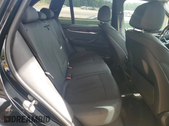 2017 BMW X5 xDrive35i z VIN 5UXKR0C50H0U53714, wystawiony jako Copart lot #57899365 z przebiegiem 124 846 mil mil oraz Szkoda całkowita • Salvage title. Historia ofert i sprzedaży dostępna na DreamBid. Obrazek 10.