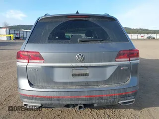 2022 Volkswagen Atlas SE z VIN 1V2HR2CA4NC523017, wystawiony jako IAAI lot #41754371 z przebiegiem 23 745 mil mil oraz . Historia ofert i sprzedaży dostępna na DreamBid. Obrazek 16.