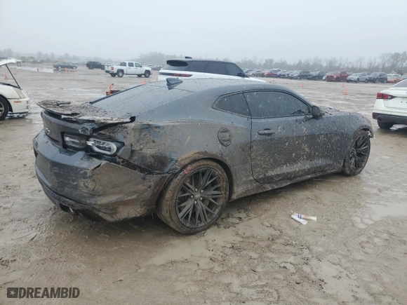 2019 Chevrolet Camaro ZL1 with VIN 1G1FK1R60K0111144, listed as a Copart auction lot 43147475 with 46,725 mi miles and Salvage Title. Bid and sale history available at carsss.com. Image 3.